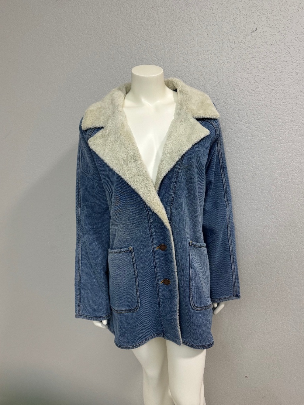 NWOT DG2 Sherpa Denim Jacket